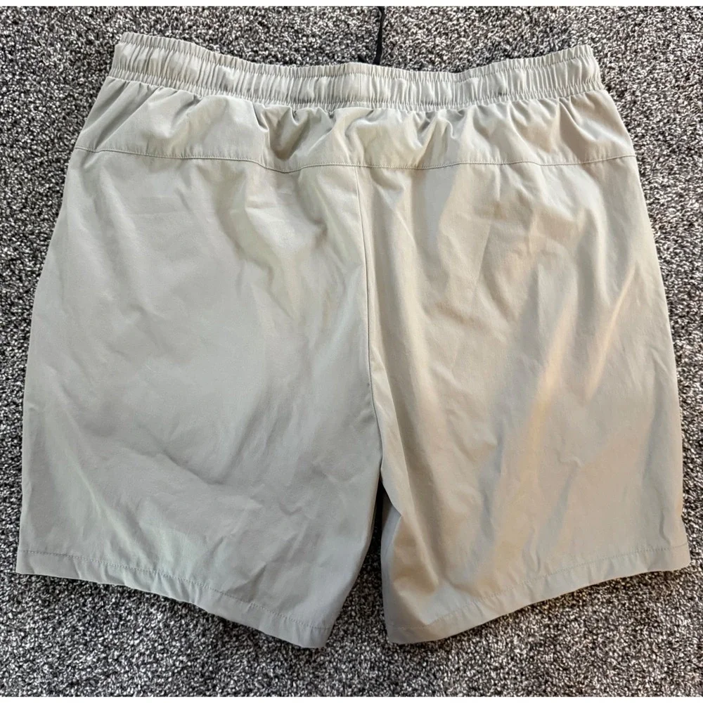 Mens Performance Shorts Khaki Tan Stretch Athletic Golf Size 40 NWT